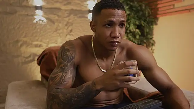 Logan Varela online show from October 28, 2025, 6:40 pm