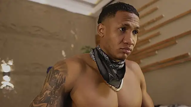 Snapshot of Logan_Varela chatting on February 2, 2026, 12:48 pm Logan Varela online show from February 2, 2026, 12:48 pm