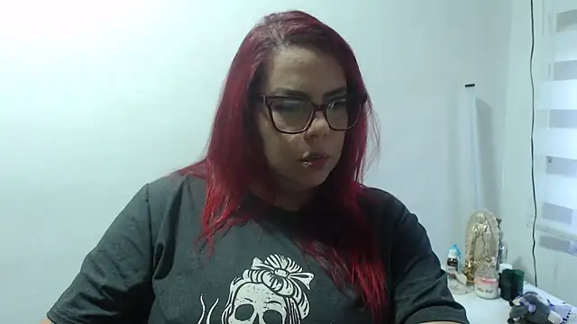 Rebecagiraut online show from December 1, 2025, 11:55 am