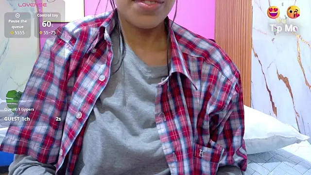 yourcuteneighbourr online show from April 3, 2026, 3:02 am