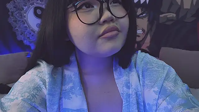 Snapshot of LeyaKan chatting on January 18, 2025, 12:46 am LeyaKan online show from January 18, 2025, 12:46 am