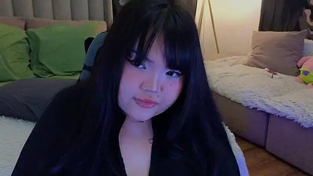 Snapshot of LeyaKan chatting on March 12, 2025, 9:03 pm LeyaKan online show from March 12, 2025, 9:03 pm