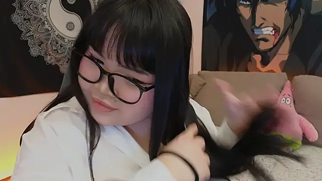 Snapshot of LeyaKan chatting on February 18, 2025, 10:25 pm LeyaKan online show from February 18, 2025, 10:25 pm