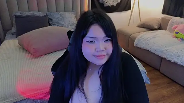 Snapshot of LeyaKan chatting on March 18, 2025, 9:10 pm LeyaKan online show from March 18, 2025, 9:10 pm