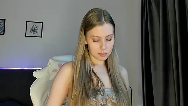 Snapshot of elliediaz chatting on December 5, 2025, 6:39 pm elliediaz online show from December 5, 2025, 6:39 pm