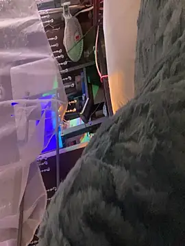 Snapshot of gurlnips chatting on December 2, 2025, 4:03 am gurlnips online show from December 2, 2025, 4:03 am