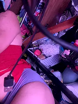 Snapshot of gurlnips chatting on December 5, 2025, 11:31 am gurlnips online show from December 5, 2025, 11:31 am