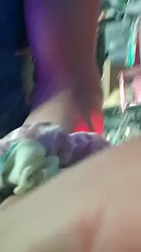 Snapshot of gurlnips chatting on December 14, 2025, 4:01 pm gurlnips online show from December 14, 2025, 4:01 pm