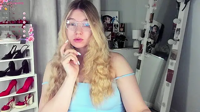 Rebecca Kelly online show from February 19, 2026, 2:30 am