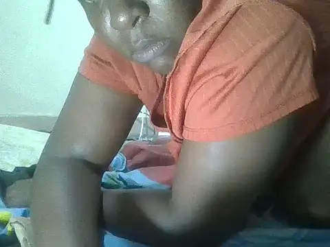 Snapshot of Pretty_ass11 chatting on December 13, 2025, 8:04 pm Pretty ass11 online show from December 13, 2025, 8:04 pm