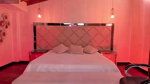 CelestePalmer  online show from November 18, 2025, 11:24 am