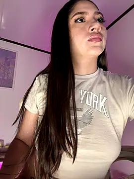 Snapshot of Tsuki-moon chatting on September 24, 2025, 10:55 am Tsuki-moon online show from September 24, 2025, 10:55 am