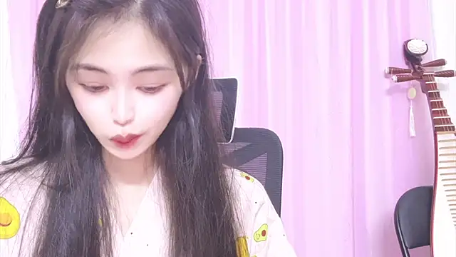 ---MIA--- online show from November 6, 2025, 2:43 pm