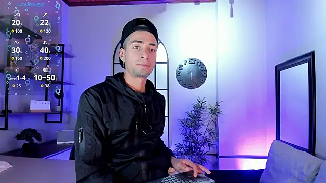 DrakeNeumann online show from November 18, 2025, 4:05 am