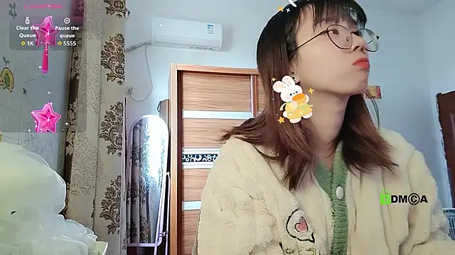 Lili 666 online show from December 5, 2025, 2:32 am