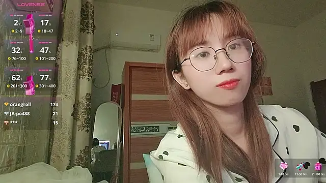 Lili 666 online show from May 15, 2026, 8:51 pm
