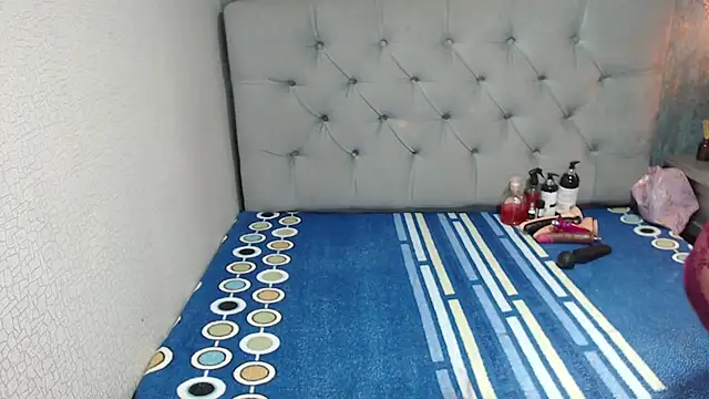 Snapshot of ginasailor chatting on December 15, 2025, 1:44 am ginasailor online show from December 15, 2025, 1:44 am