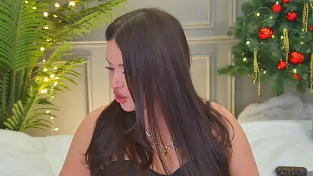 Snapshot of TrishaWinslet chatting on December 14, 2025, 10:21 am TrishaWinslet online show from December 14, 2025, 10:21 am