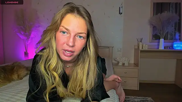 Snapshot of Jeanne_Williams chatting on February 13, 2025, 2:45 am Jeanne Williams online show from February 13, 2025, 2:45 am