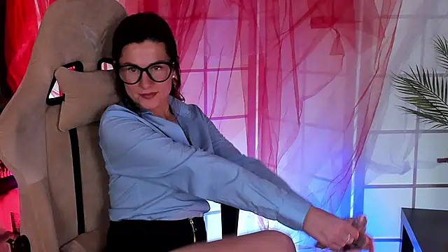 Snapshot of April_o_Nill chatting on November 22, 2025, 5:23 pm April o Nill online show from November 22, 2025, 5:23 pm