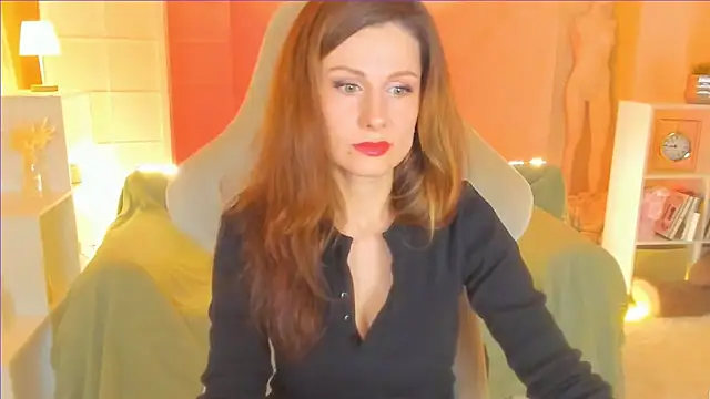 Snapshot of April_o_Nill chatting on March 5, 2025, 4:35 pm April o Nill online show from March 5, 2025, 4:35 pm