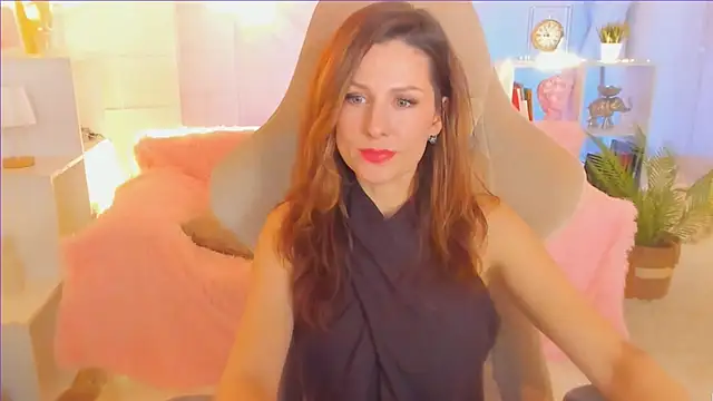 Snapshot of April_o_Nill chatting on February 25, 2025, 1:21 pm April o Nill online show from February 25, 2025, 1:21 pm