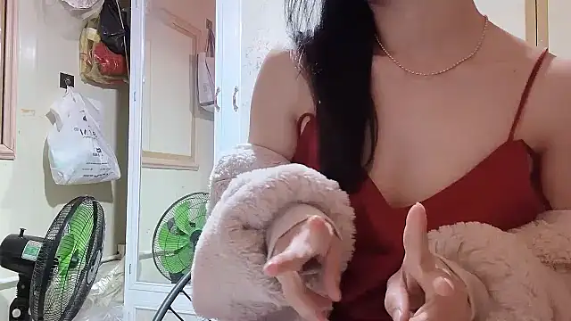 LinhChi 9x online show from February 9, 2026, 1:36 am