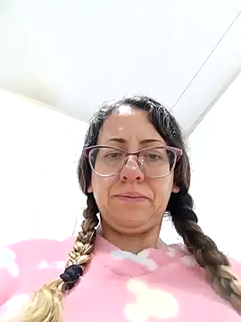 Snapshot of miss_hanna07 chatting on November 25, 2025, 11:16 pm miss hanna07 online show from November 25, 2025, 11:16 pm