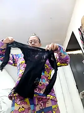 Snapshot of miss_hanna07 chatting on November 18, 2025, 12:19 pm miss hanna07 online show from November 18, 2025, 12:19 pm