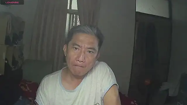 Snapshot of YuHsuant chatting on March 12, 2025, 9:55 am YuHsuant online show from March 12, 2025, 9:55 am