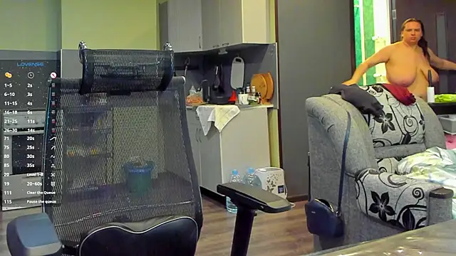 Snapshot of 1lindsey1 chatting on November 18, 2025, 10:40 am 1lindsey1 online show from November 18, 2025, 10:40 am