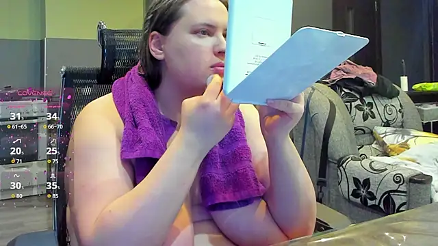 Snapshot of 1lindsey1 chatting on October 1, 2025, 1:04 pm 1lindsey1 online show from October 1, 2025, 1:04 pm