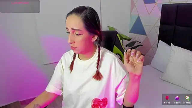 Snapshot of jadde13_ chatting on October 3, 2025, 7:59 pm jadde13 online show from October 3, 2025, 7:59 pm