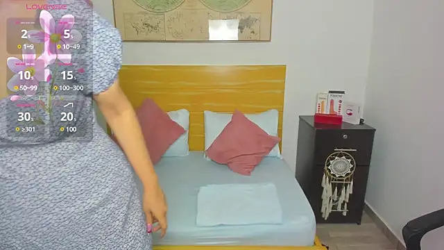 Snapshot of jadde13_ chatting on February 25, 2025, 7:16 pm jadde13 online show from February 25, 2025, 7:16 pm