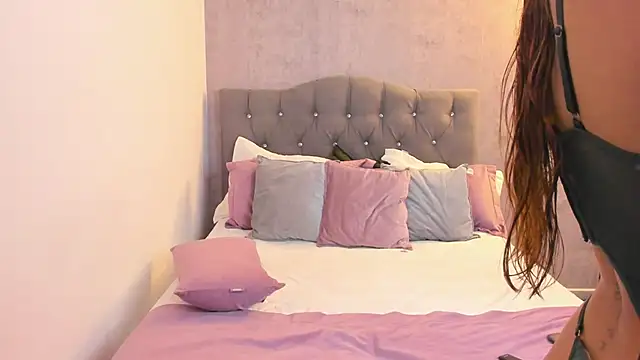 Snapshot of gia_watsonn chatting on November 20, 2025, 5:02 pm gia watsonn online show from November 20, 2025, 5:02 pm