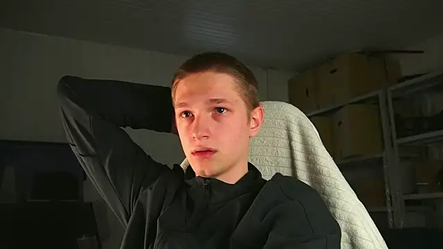 dustyn fox online show from April 18, 2026, 7:00 am