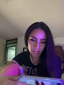 FrancellyHot online show from February 7, 2025, 3:23 am