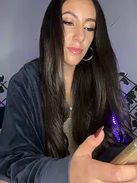 FrancellyHot online show from February 6, 2025, 1:27 am