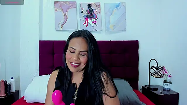 Snapshot of Anthonelaa__ chatting on November 18, 2025, 8:01 pm Anthonelaa online show from November 18, 2025, 8:01 pm