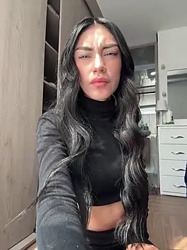 Effy Bonny online show from December 15, 2025, 3:18 pm