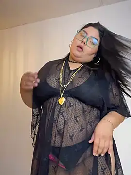 Snapshot of _Shara_Handal_ chatting on October 8, 2025, 10:17 am Shara Handal online show from October 8, 2025, 10:17 am