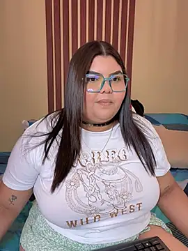 Snapshot of _Shara_Handal_ chatting on March 18, 2025, 11:44 am Shara Handal online show from March 18, 2025, 11:44 am