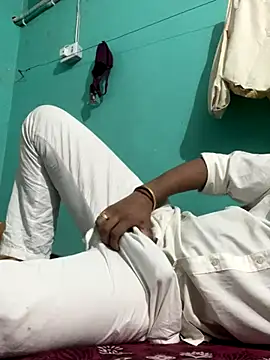 Snapshot of sonalsanskar chatting on December 16, 2025, 4:33 pm sonalsanskar online show from December 16, 2025, 4:33 pm