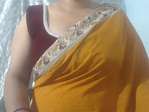 cute-priy online show from April 21, 2026, 4:19 am