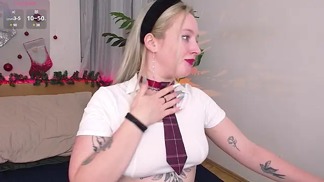 Snapshot of Nicole__Aniston_ chatting on January 4, 2025, 6:30 pm Nicole  Aniston  online show from January 4, 2025, 6:30 pm