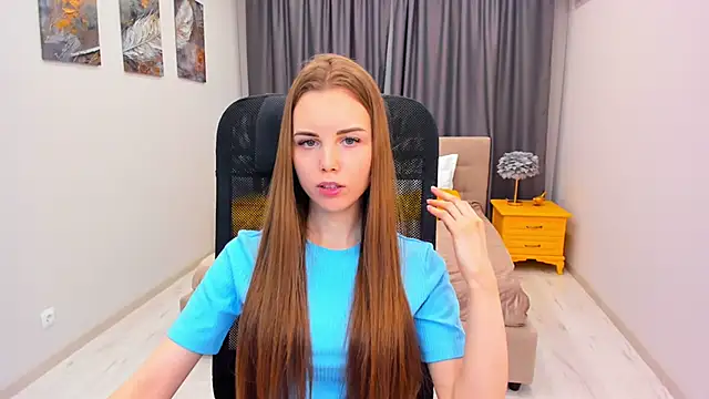 Snapshot of MileyWings chatting on March 11, 2025, 2:51 pm MileyWings online show from March 11, 2025, 2:51 pm