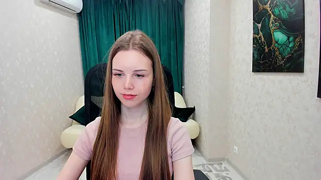 Snapshot of MileyWings chatting on March 20, 2025, 10:21 am MileyWings online show from March 20, 2025, 10:21 am