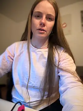 Piinkpandora online show from April 9, 2026, 6:58 pm