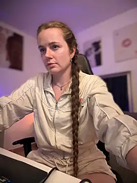 Piinkpandora online show from April 4, 2026, 6:58 pm