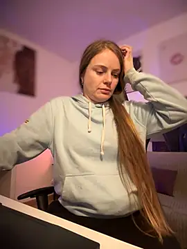 Piinkpandora online show from March 9, 2026, 9:18 pm